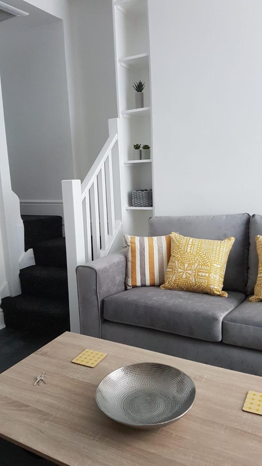 Townhouse @ Birches Head Road Stoke Bed & Breakfast Dış mekan fotoğraf